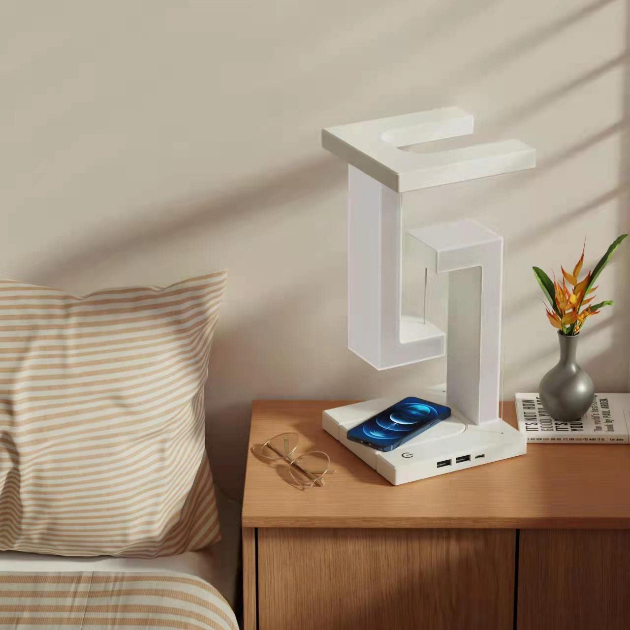 Lampe de table flottante avec chargeur sans fil pour smartphone